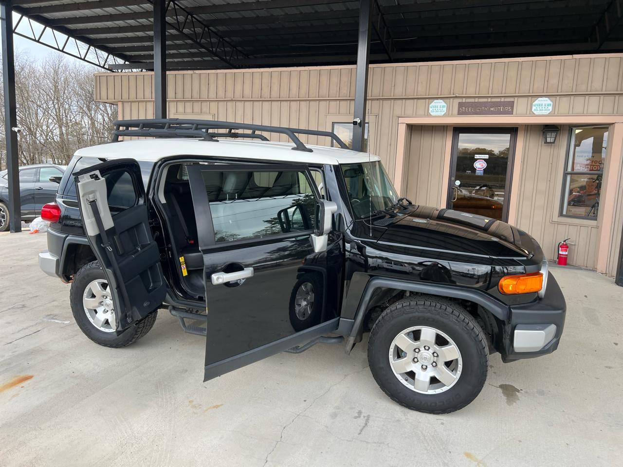 Toyota FJ Cruiser  2010