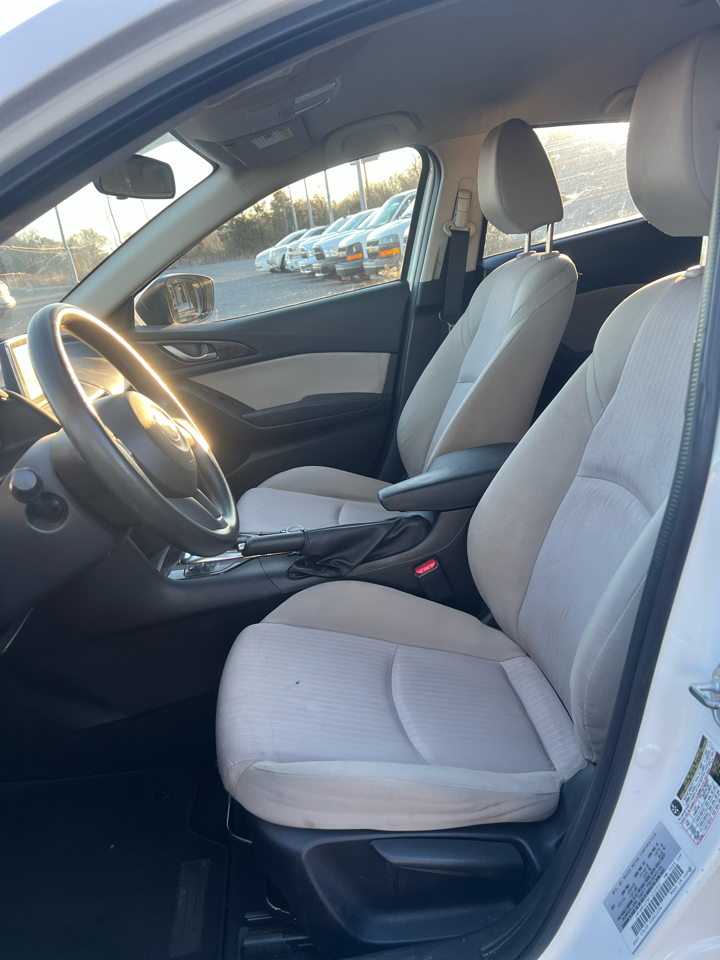 Mazda MAZDA3  2015