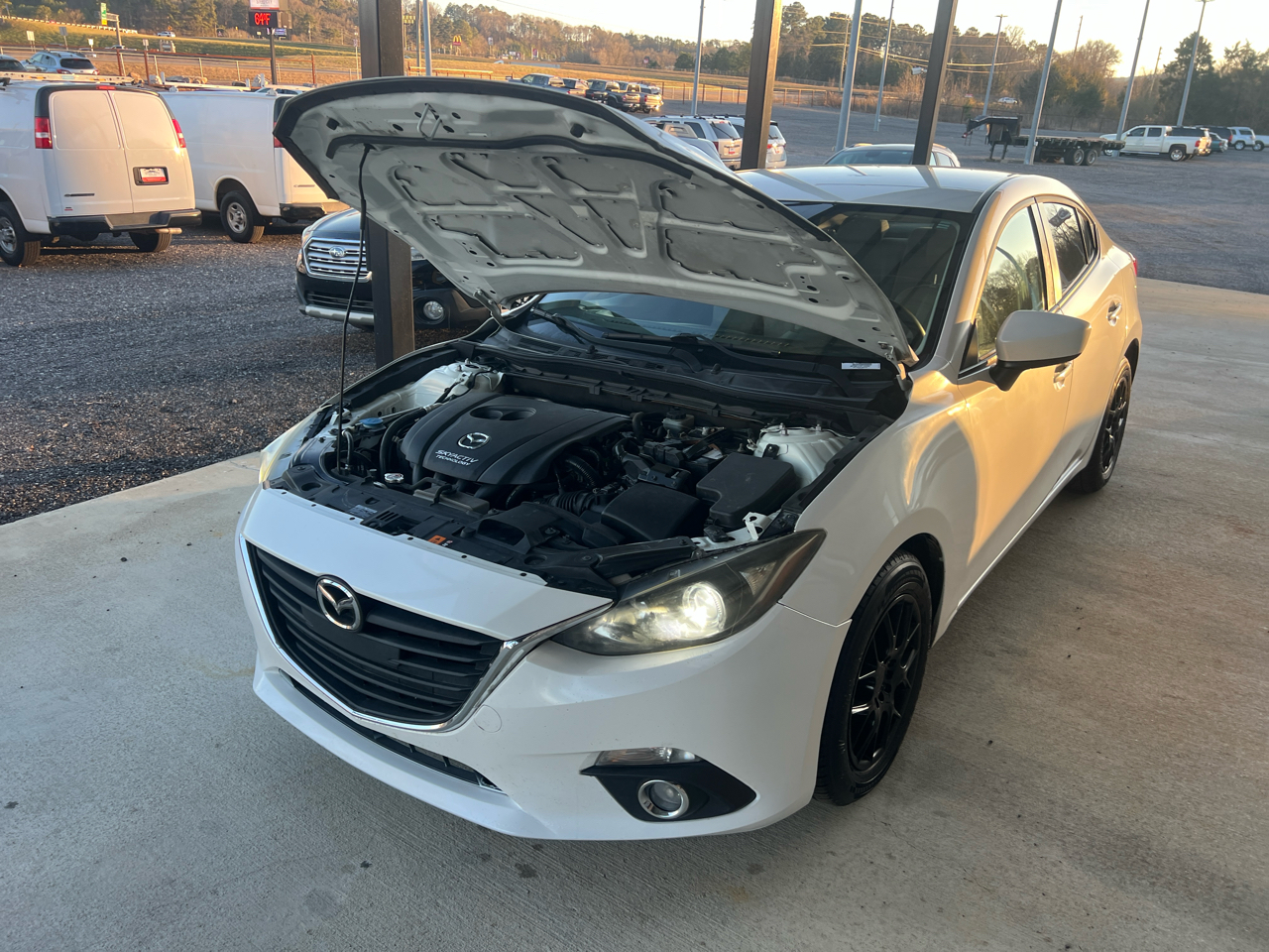 Mazda MAZDA3  2015