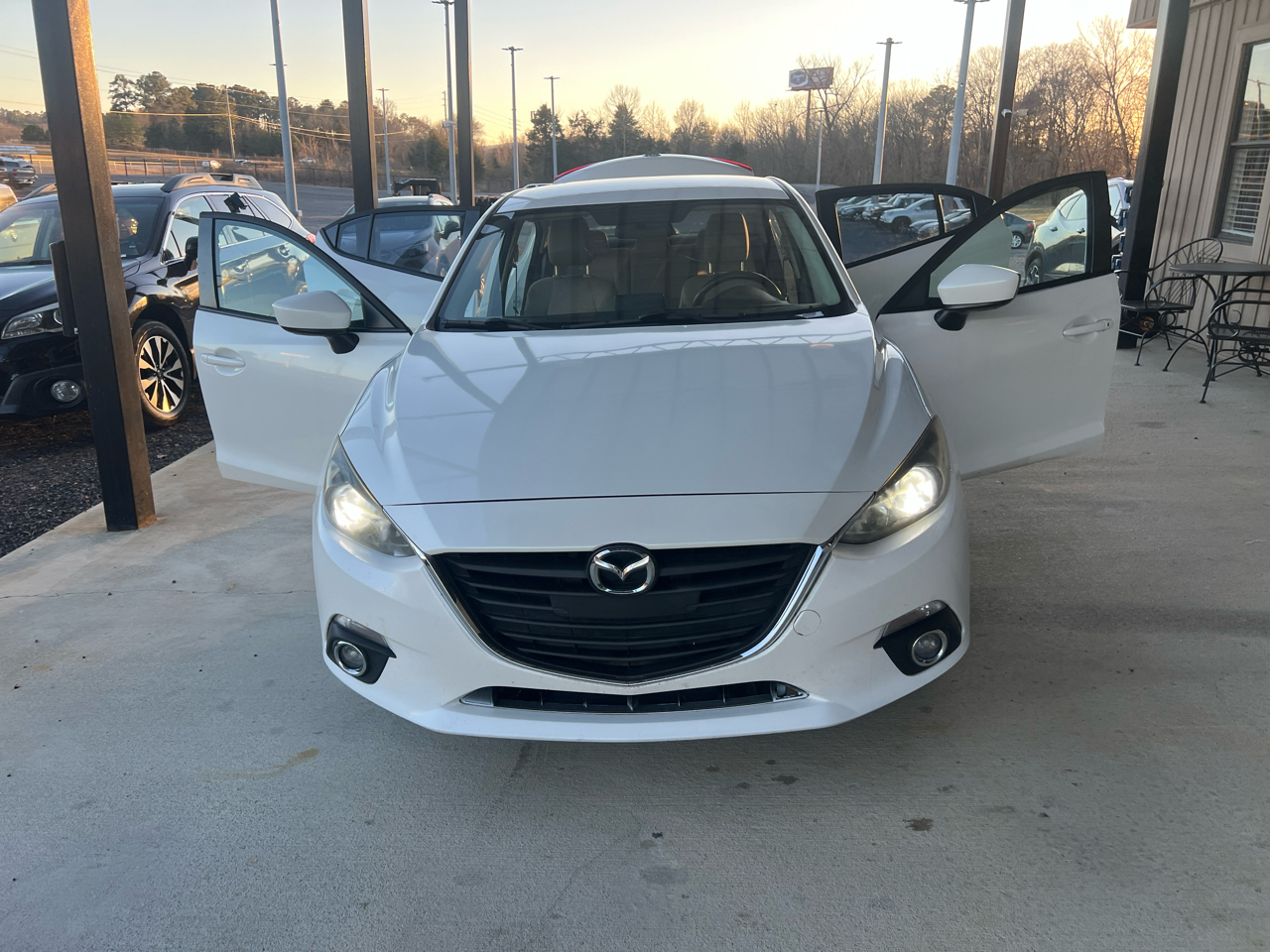 Mazda MAZDA3  2015