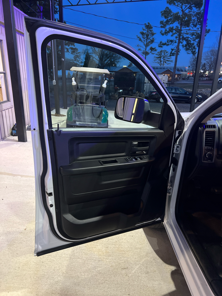 RAM 1500 Classic  2023