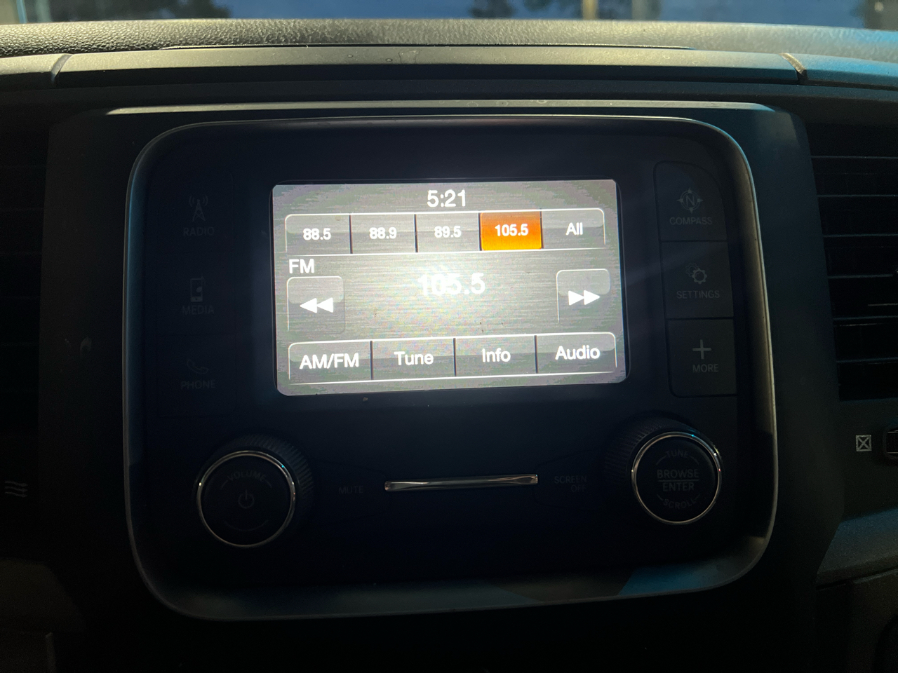 RAM 1500 Classic  2023