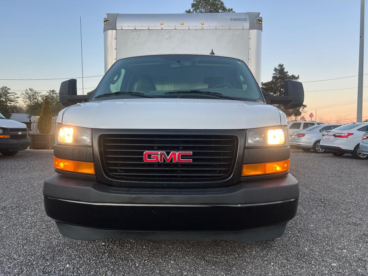 GMC Savana 3500 2018