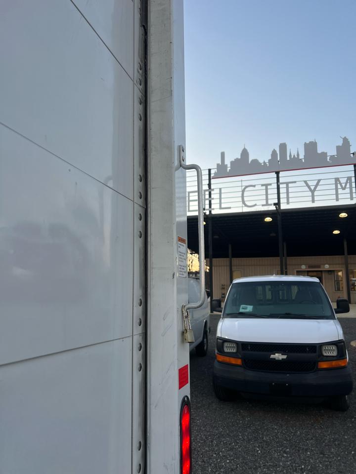 GMC Savana 3500 2018