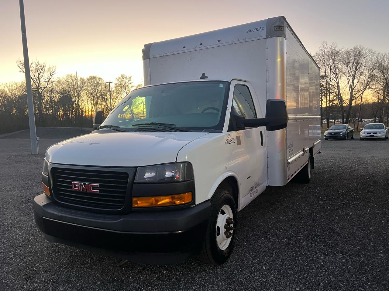GMC Savana 3500 2018