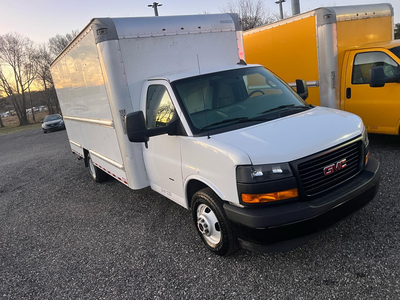 GMC Savana 3500 2018