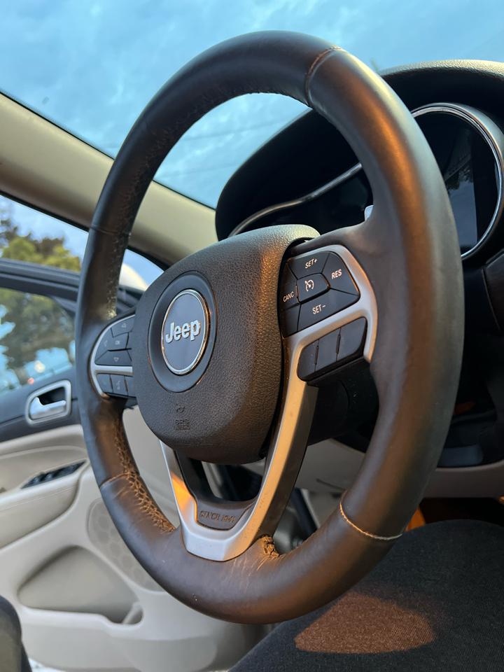 Jeep Grand Cherokee  2014