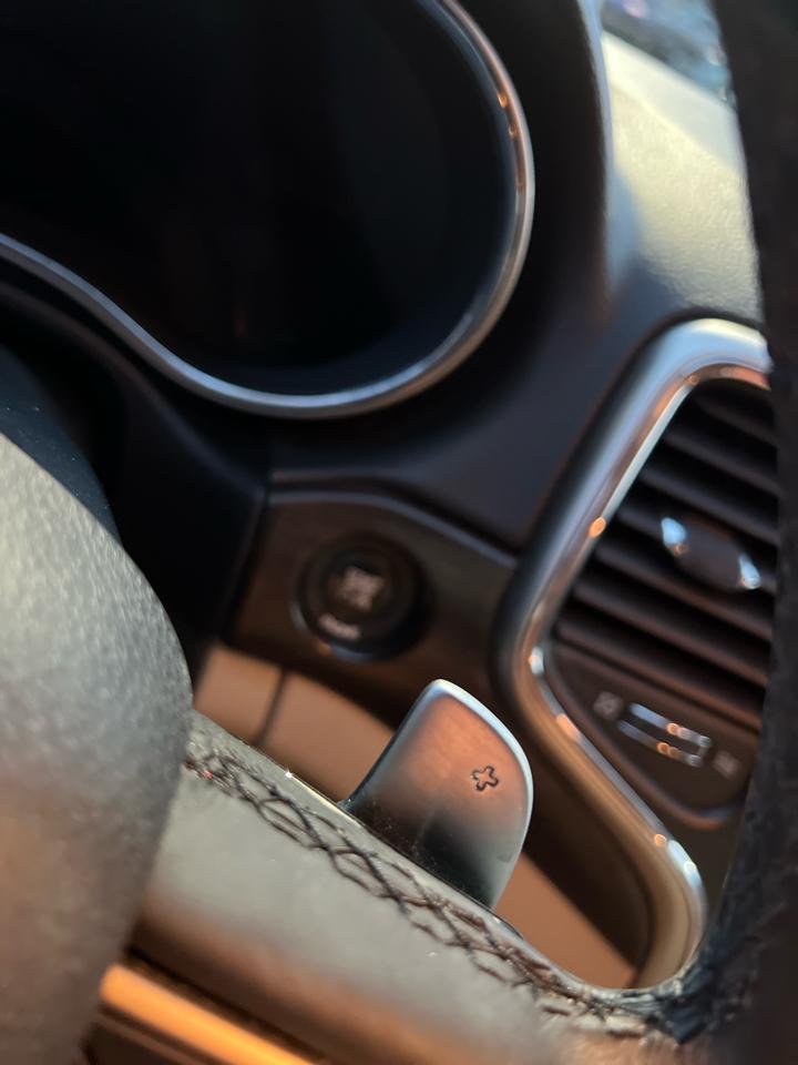 Jeep Grand Cherokee  2014