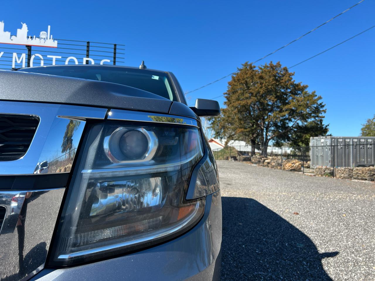 Chevrolet Suburban  2018