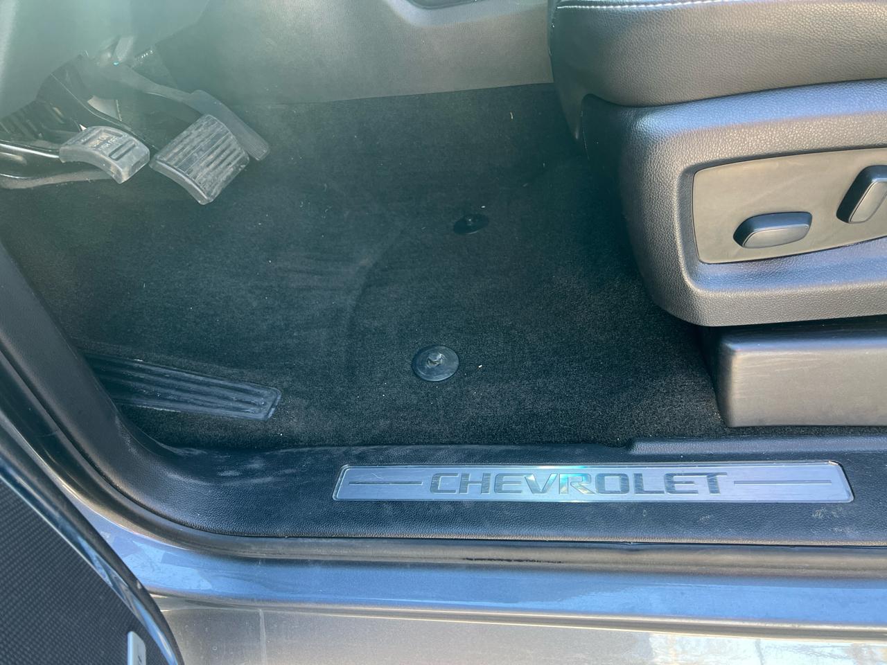 Chevrolet Suburban  2018