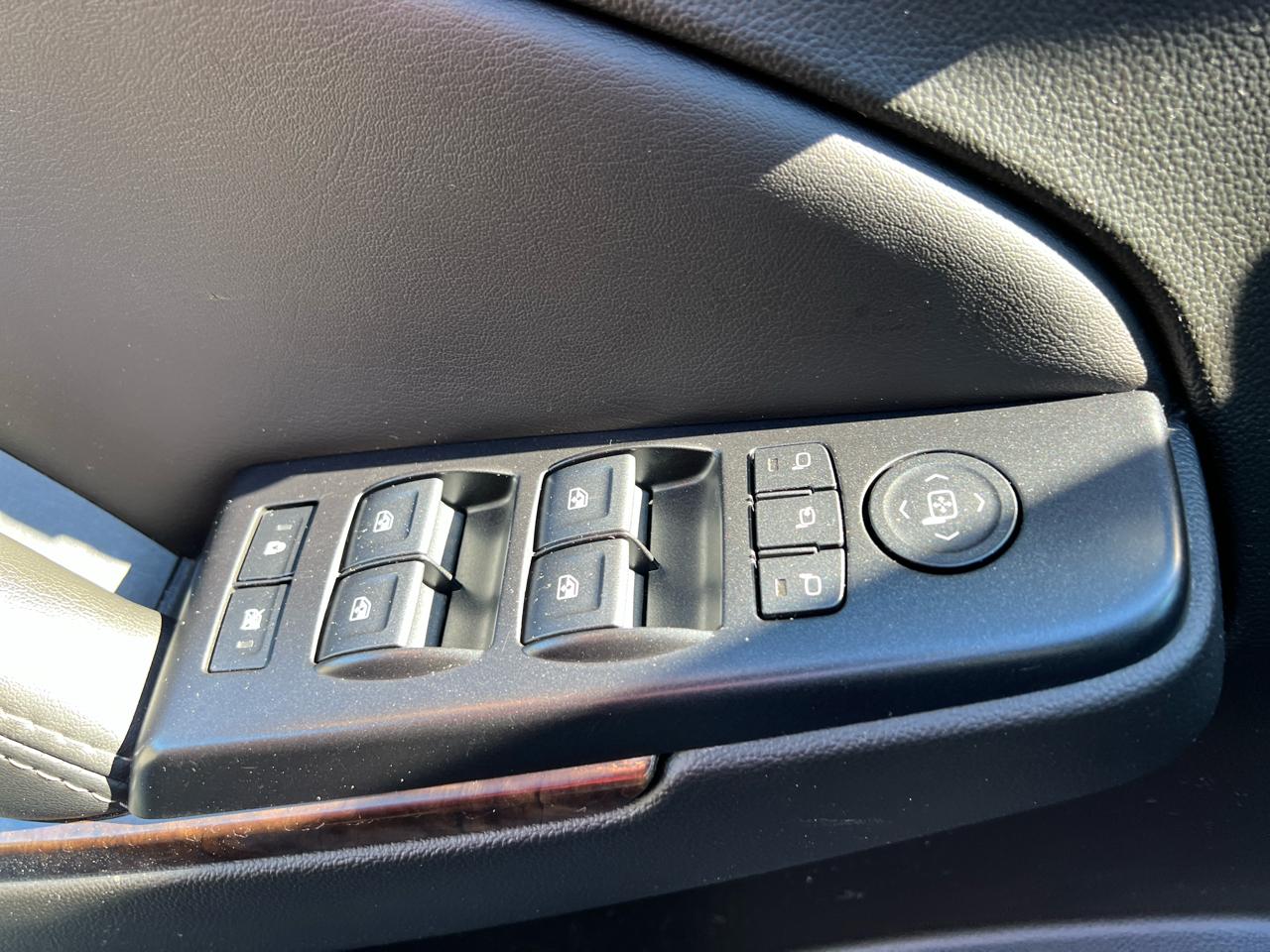 Chevrolet Suburban  2018