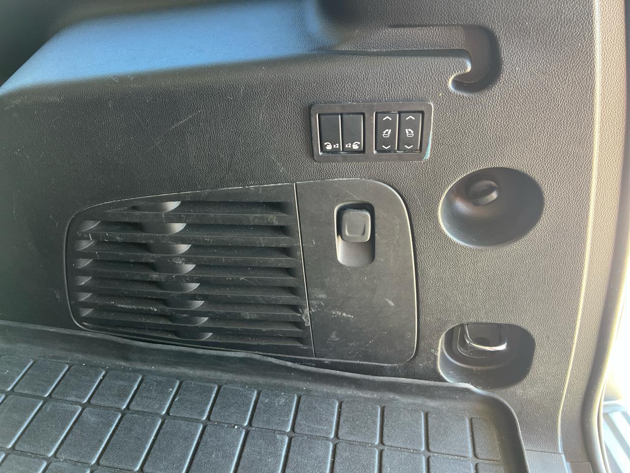 Chevrolet Suburban  2018