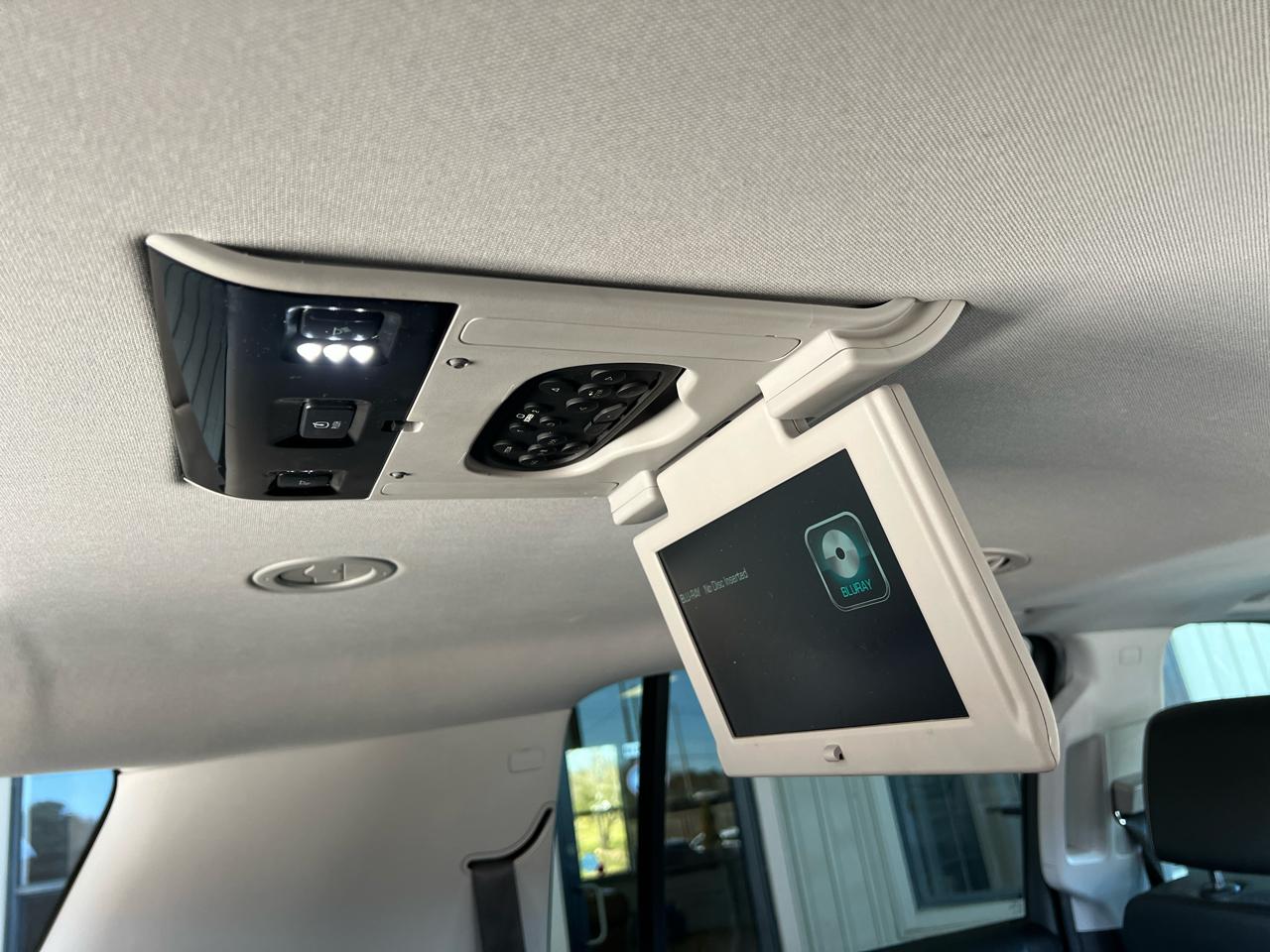 Chevrolet Suburban  2018