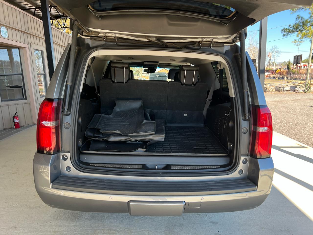 Chevrolet Suburban  2018