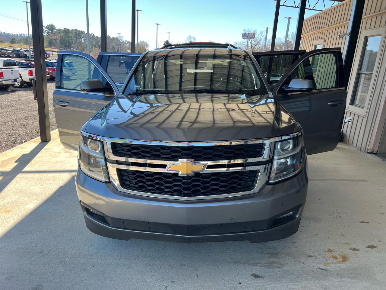 Chevrolet Suburban  2018
