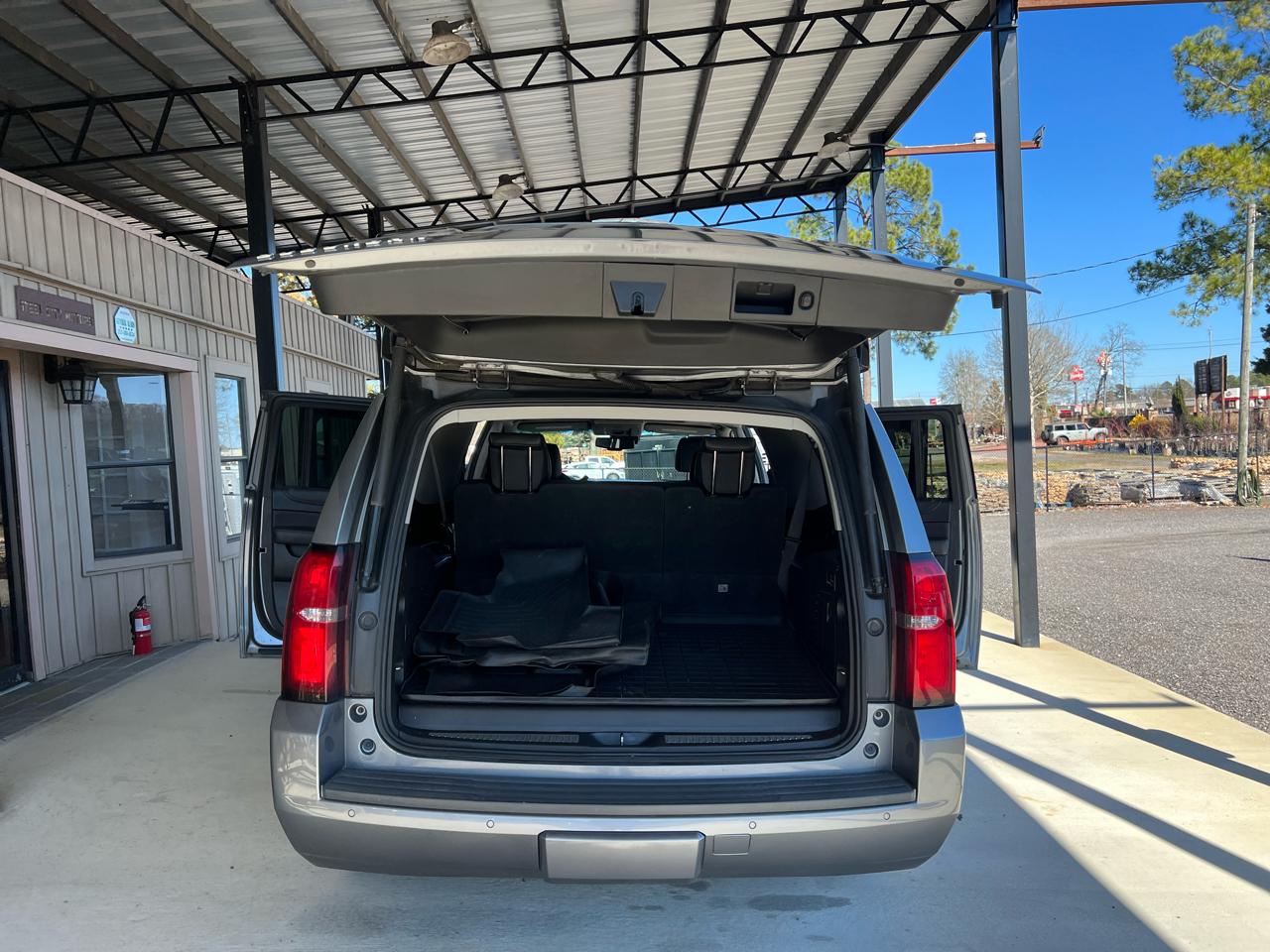 Chevrolet Suburban  2018