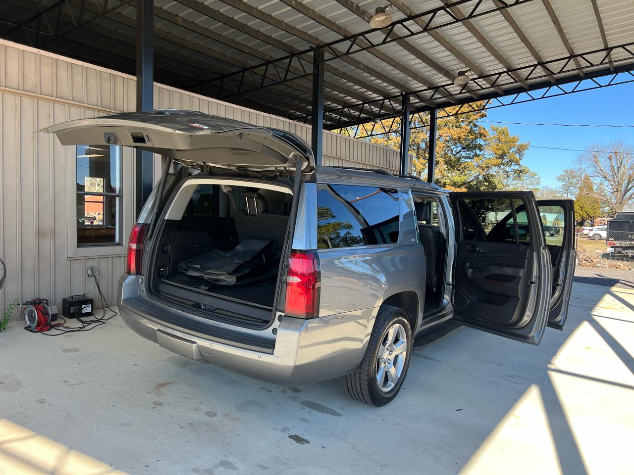 Chevrolet Suburban  2018