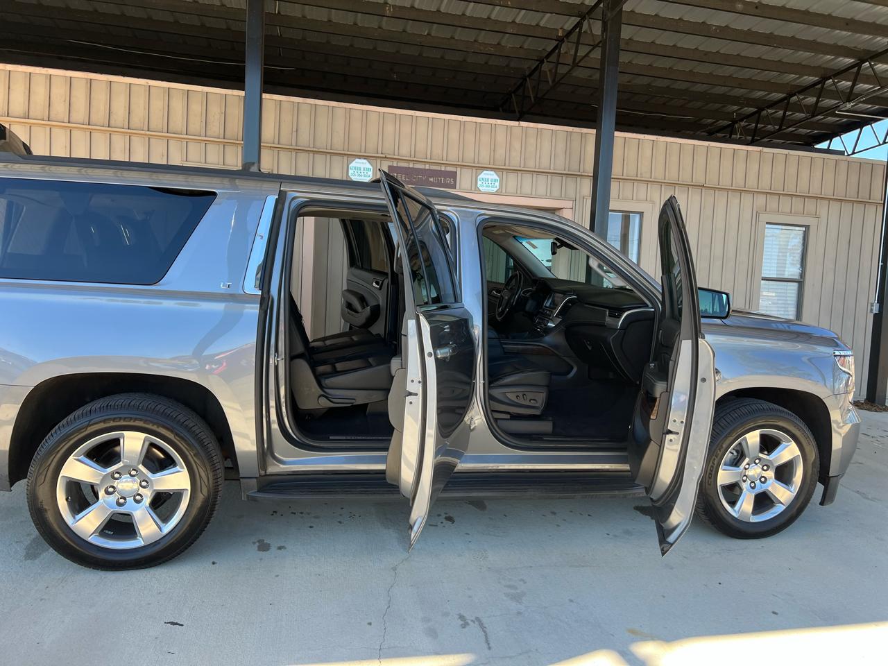 Chevrolet Suburban  2018