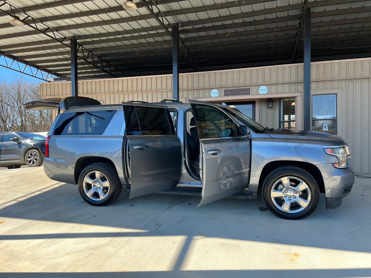 Chevrolet Suburban  2018