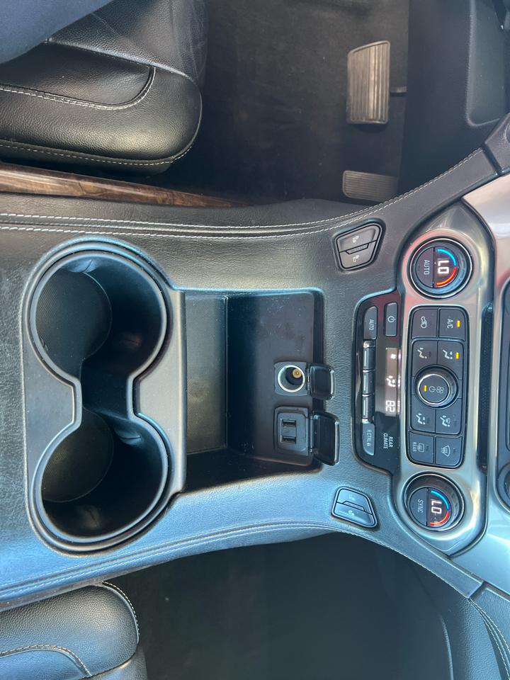 Chevrolet Suburban  2018