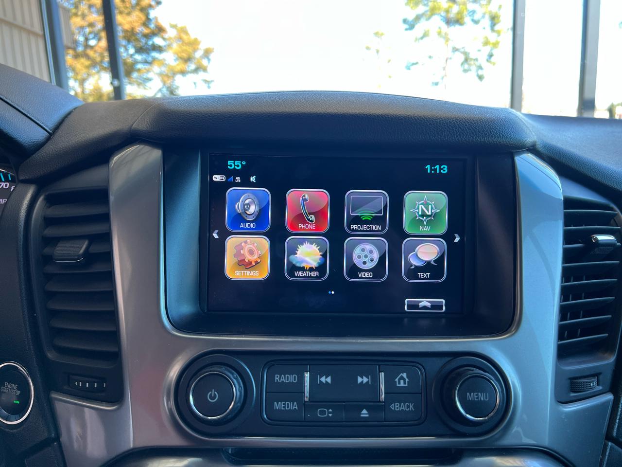 Chevrolet Suburban  2018