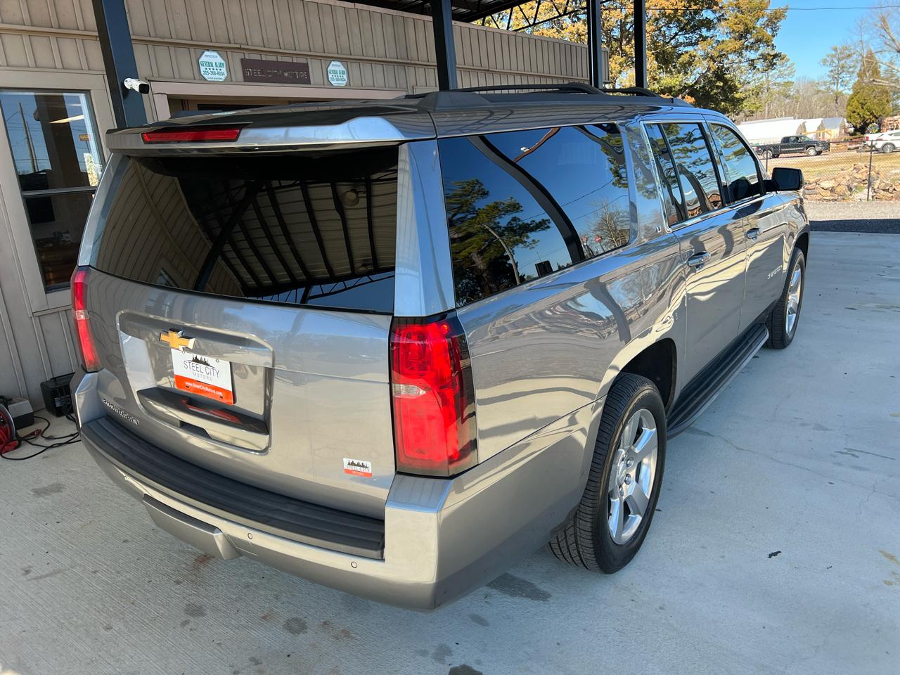 Chevrolet Suburban  2018