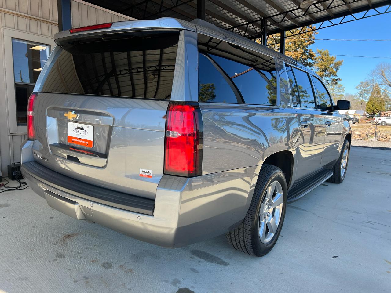 Chevrolet Suburban  2018