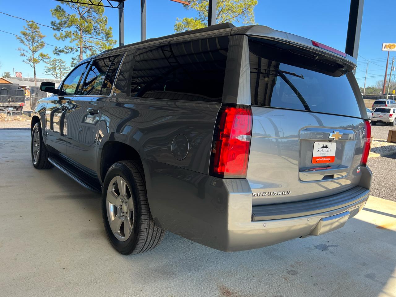 Chevrolet Suburban  2018