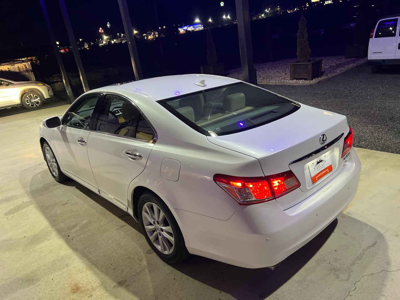 Lexus ES 350  2011