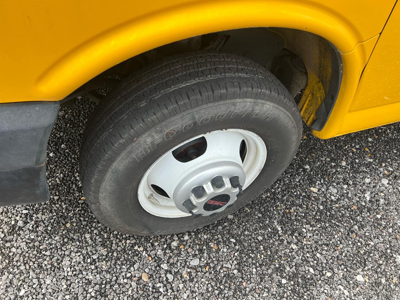 GMC Savana 3500 2016