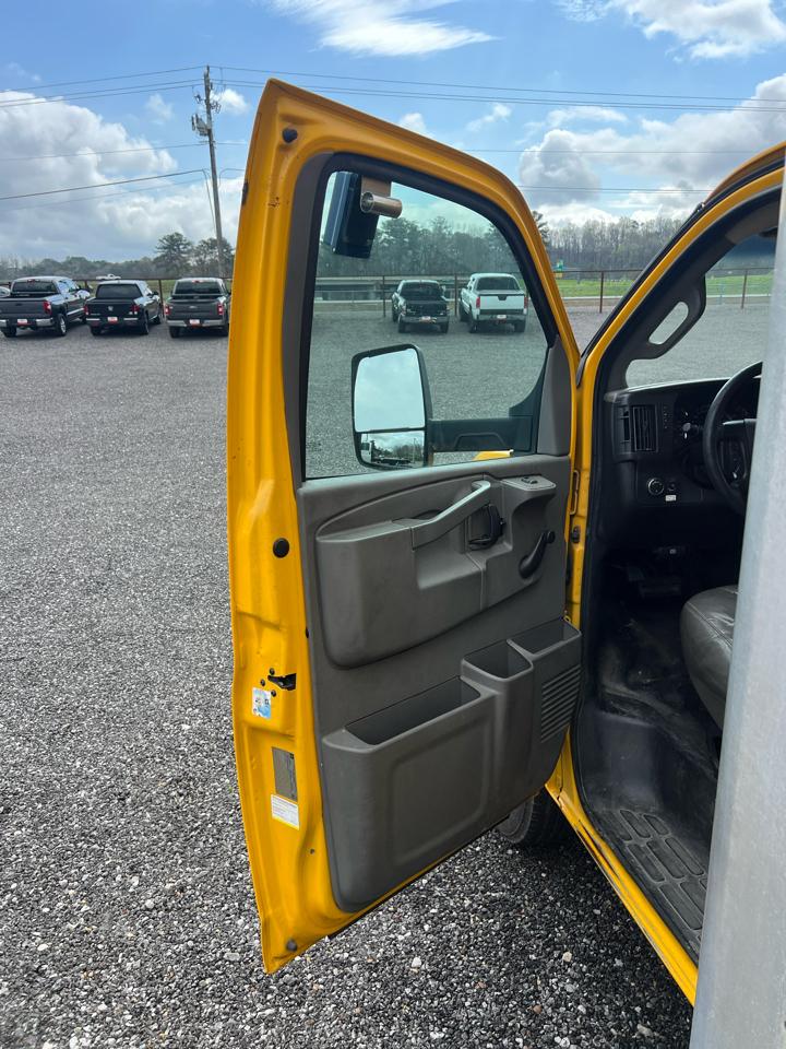 GMC Savana 3500 2016