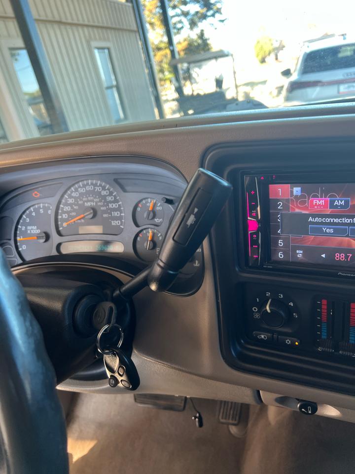 Chevrolet Avalanche 1500 LS 2005