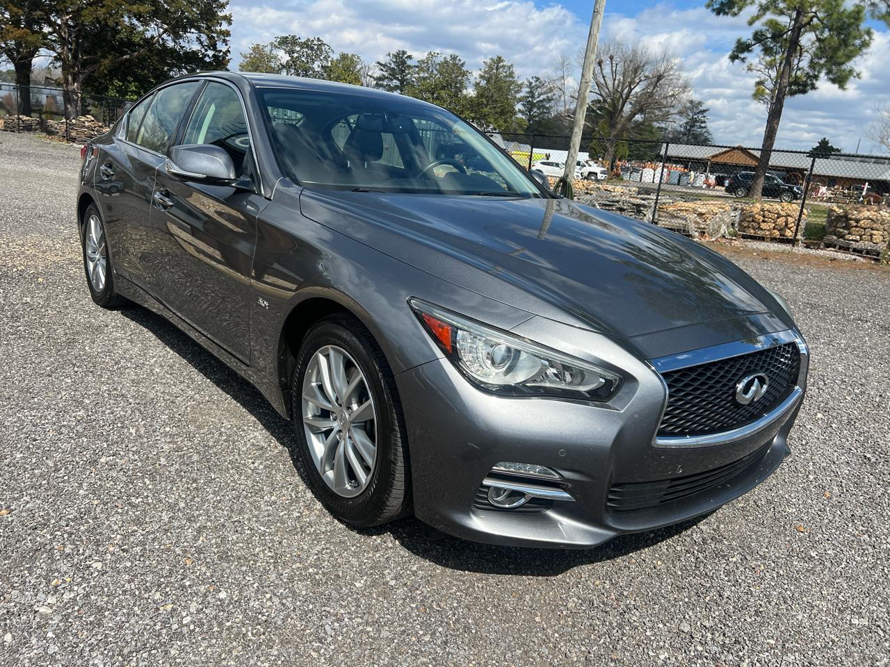 Infiniti Q50  2016