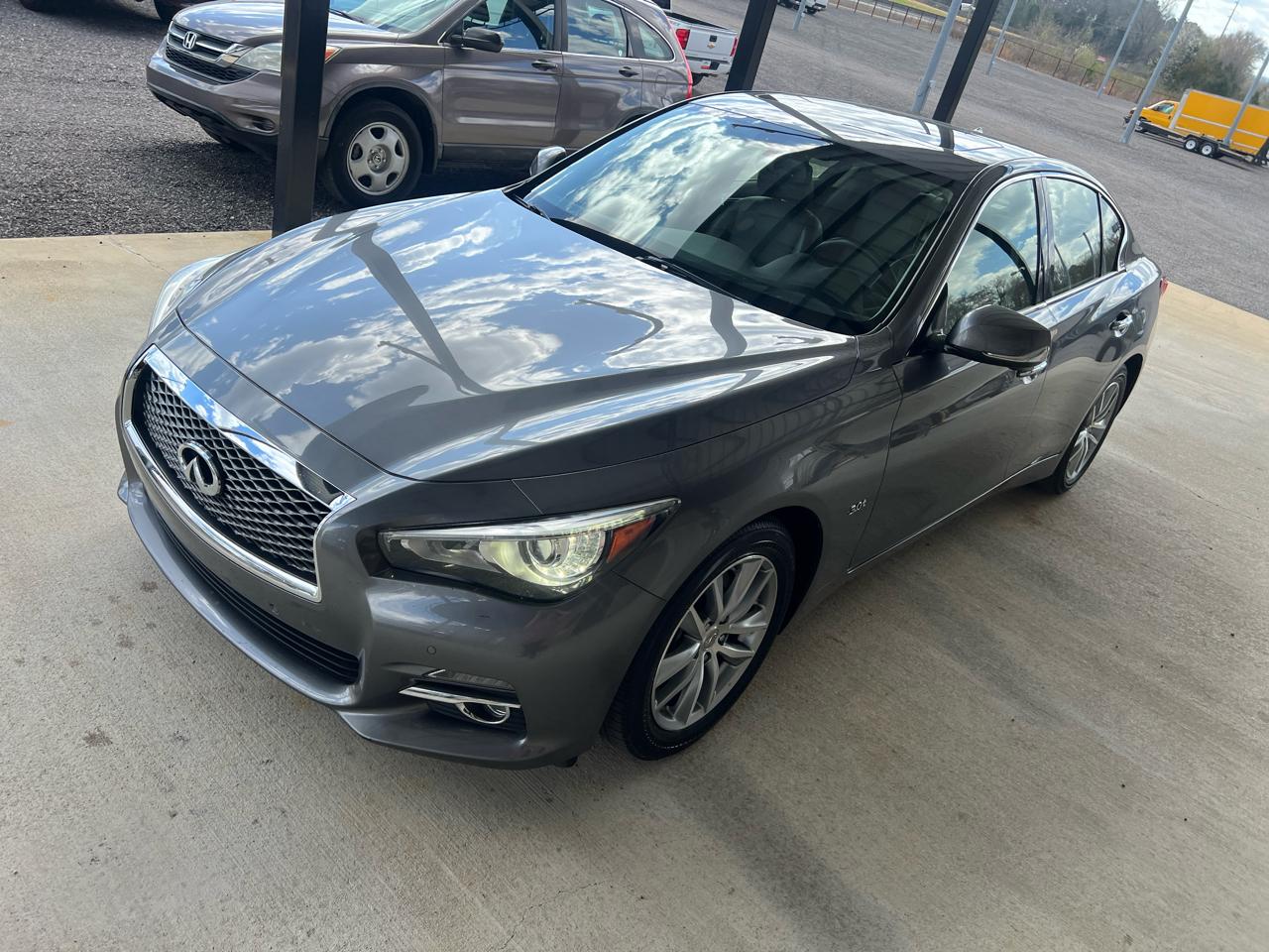 Infiniti Q50  2016