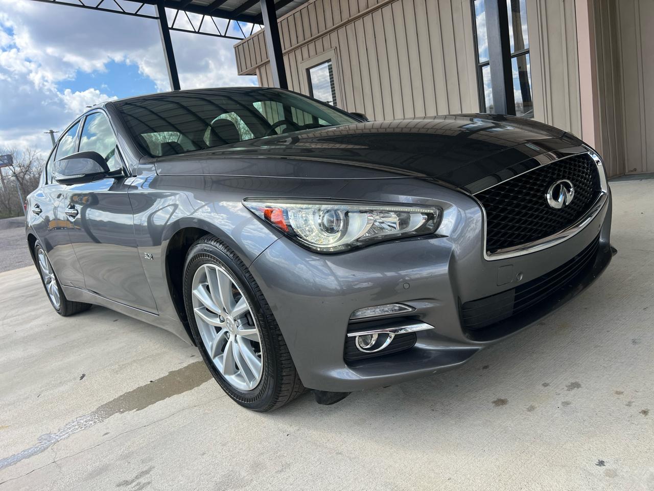 Infiniti Q50  2016
