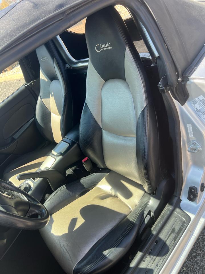 Mazda MX-5 Miata  2005