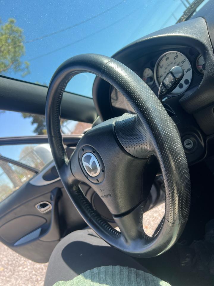 Mazda MX-5 Miata  2005