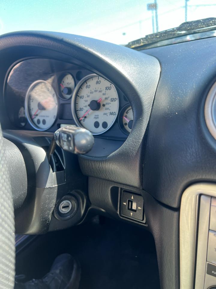 Mazda MX-5 Miata  2005