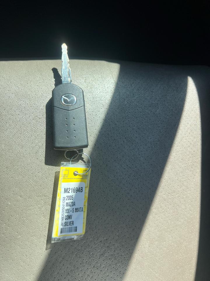 Mazda MX-5 Miata  2005