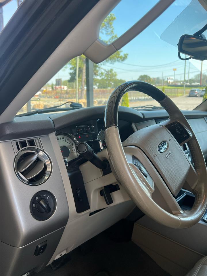 Ford Expedition  2011
