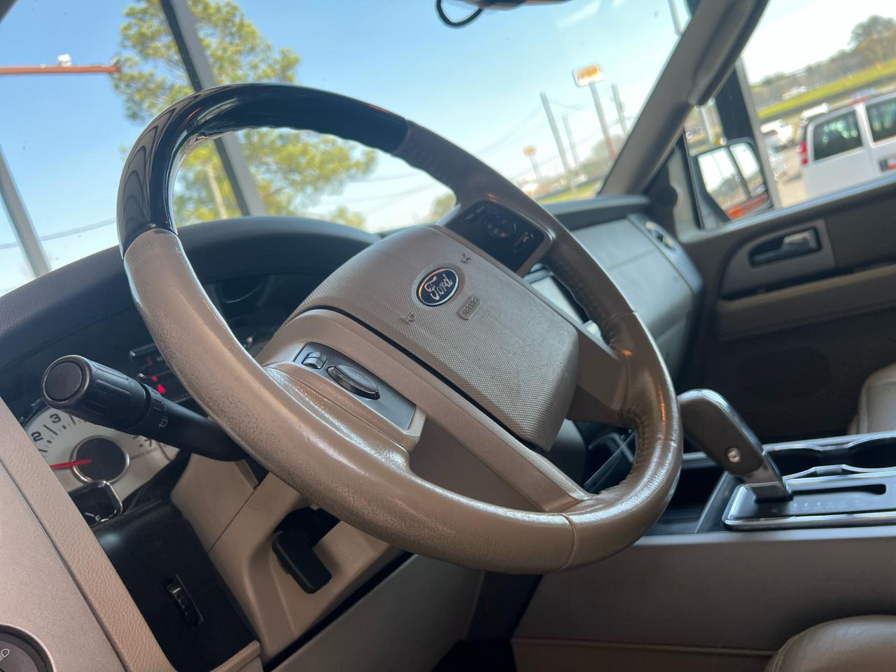 Ford Expedition  2011