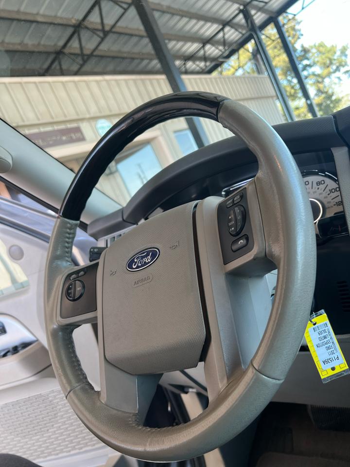 Ford Expedition  2011