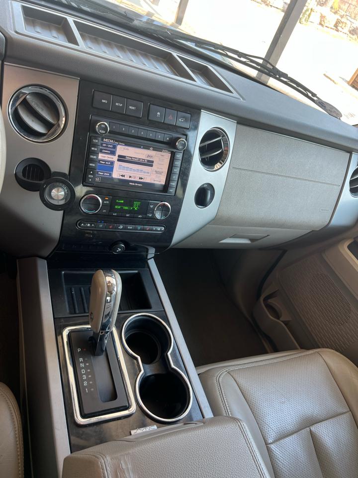 Ford Expedition  2011