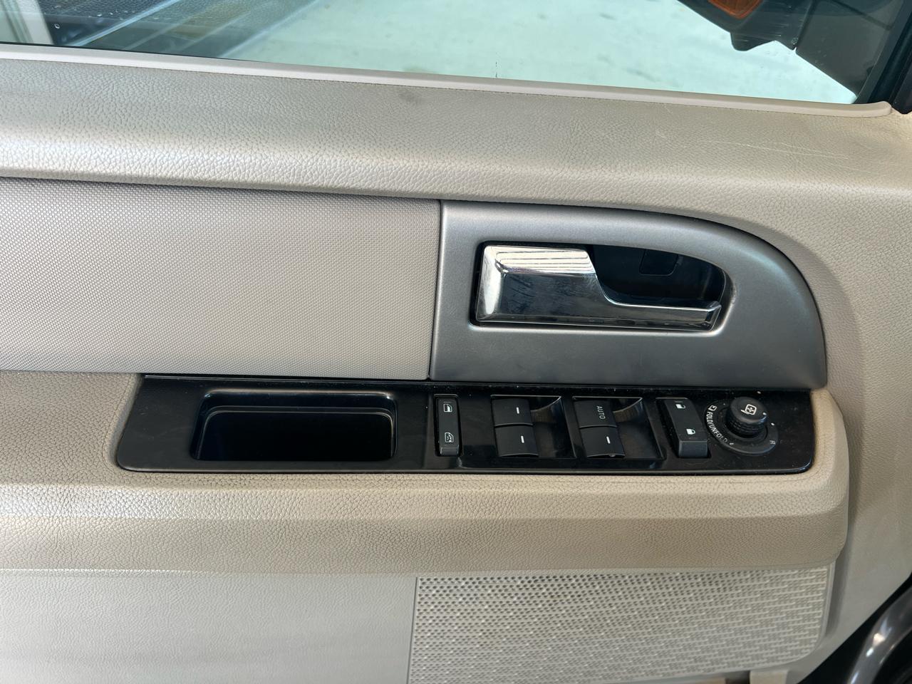 Ford Expedition  2011