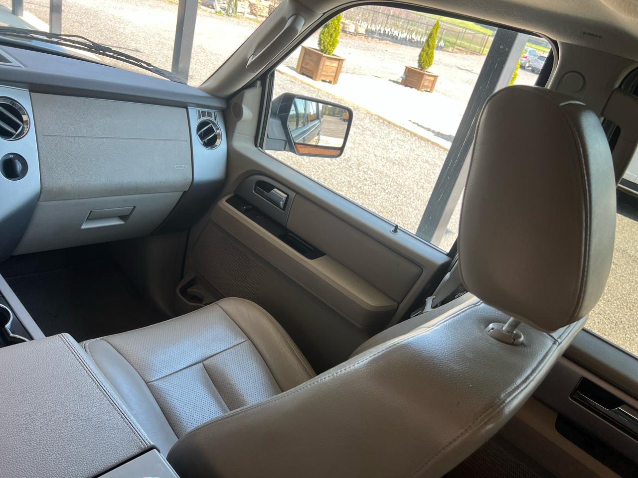 Ford Expedition  2011