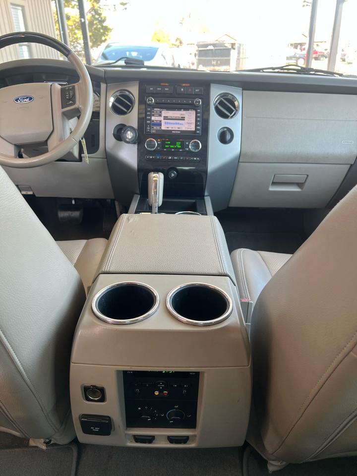 Ford Expedition  2011