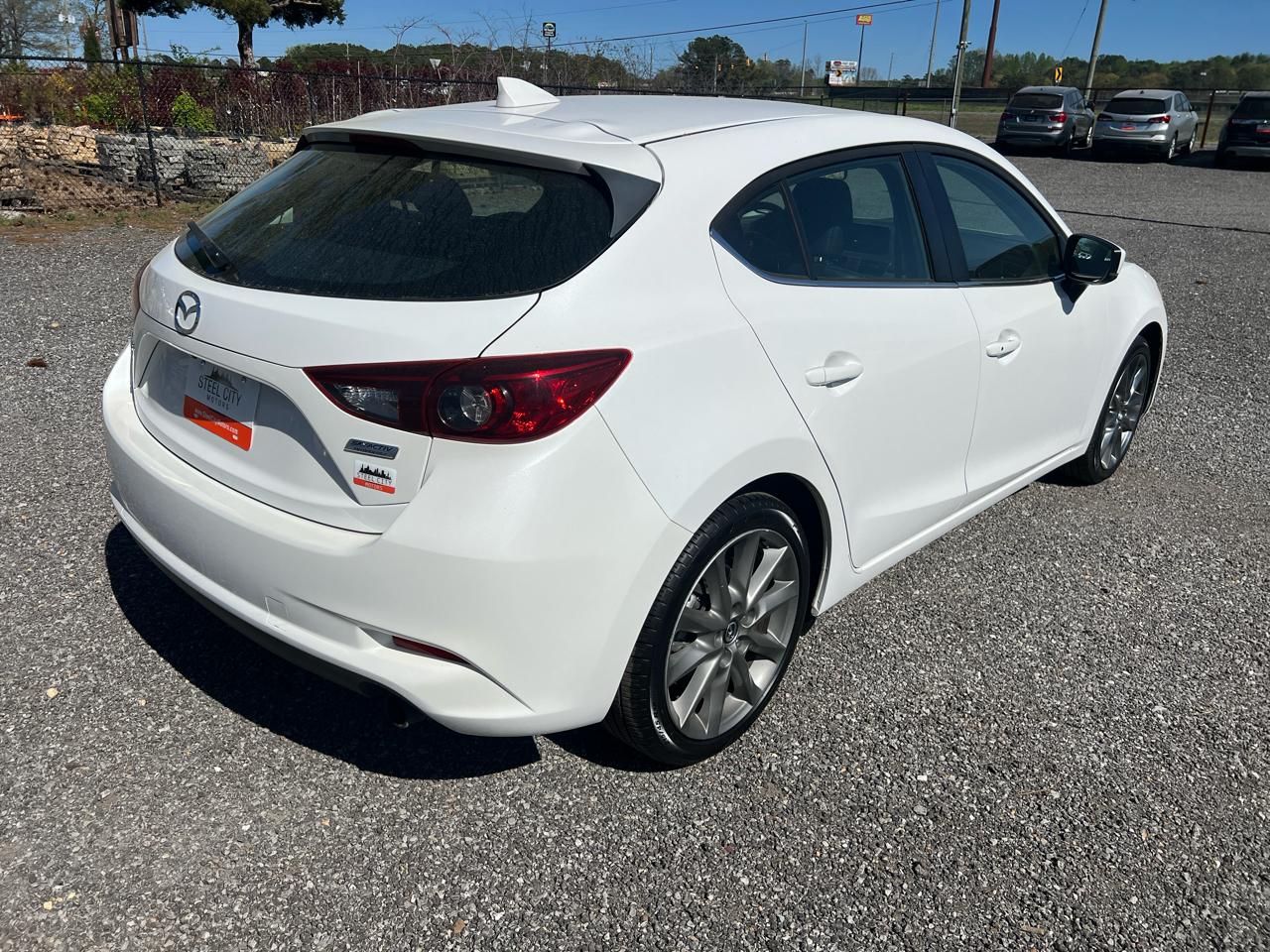 Mazda MAZDA3  2018