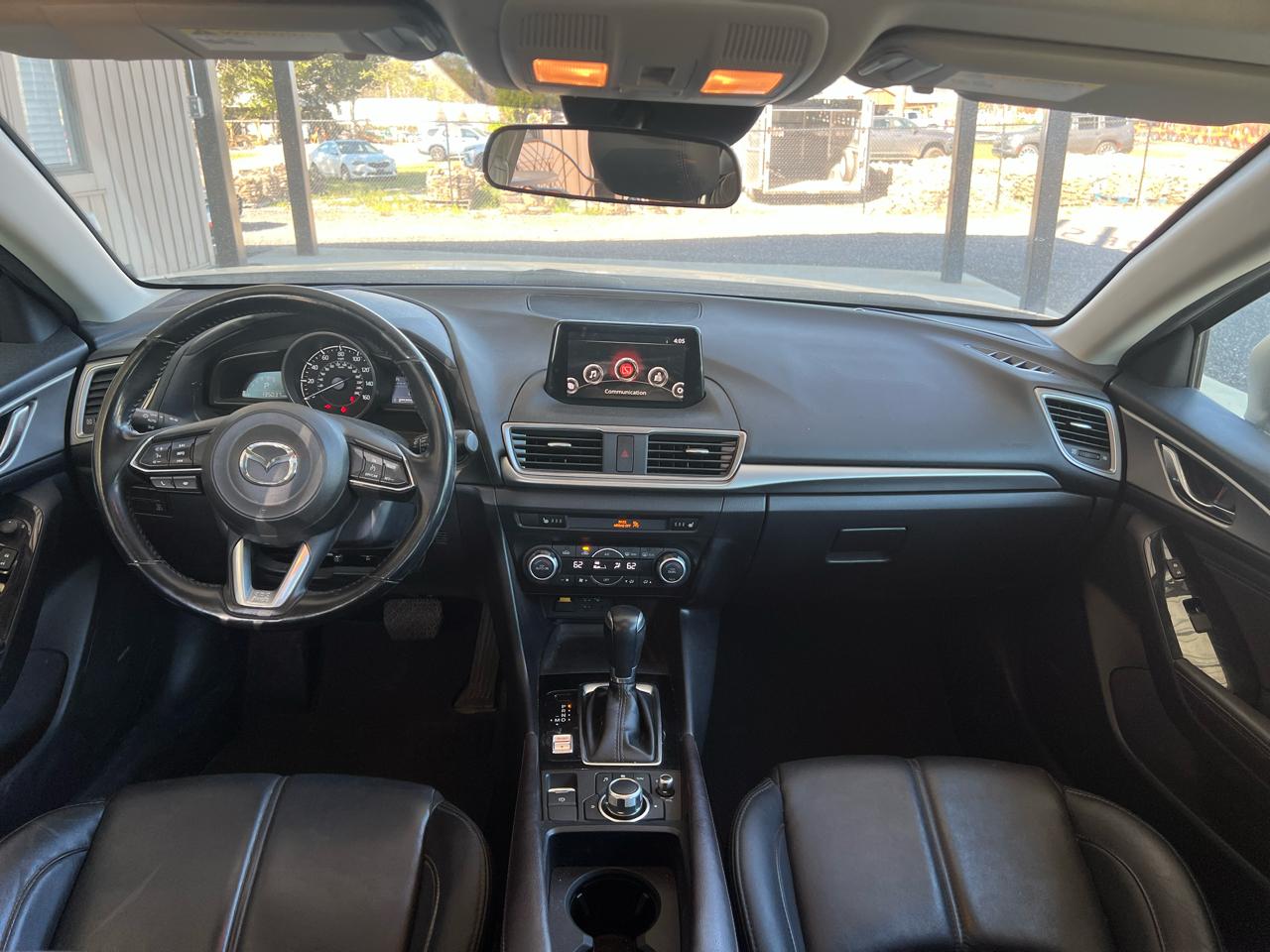 Mazda MAZDA3  2018