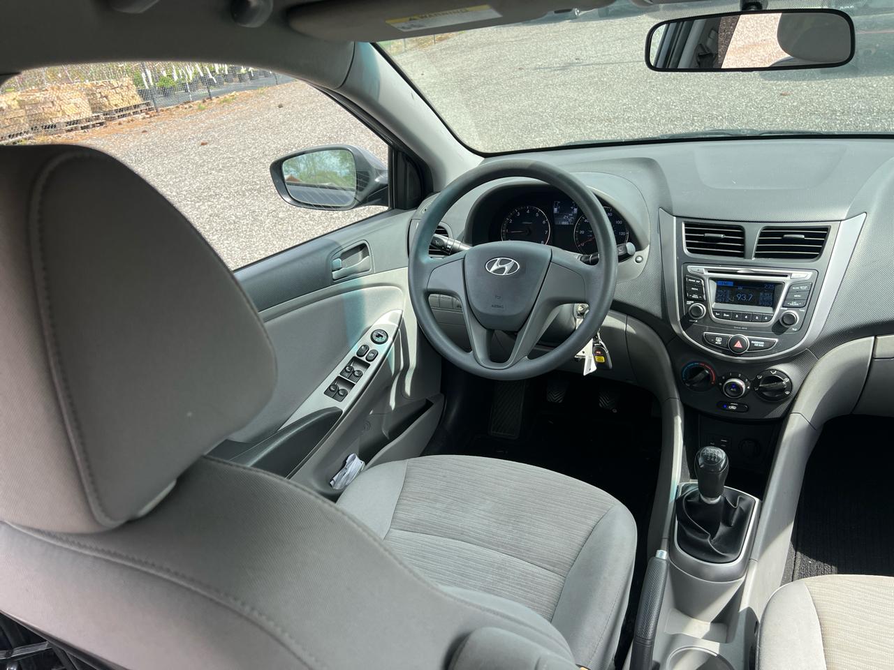 Hyundai Accent  2016