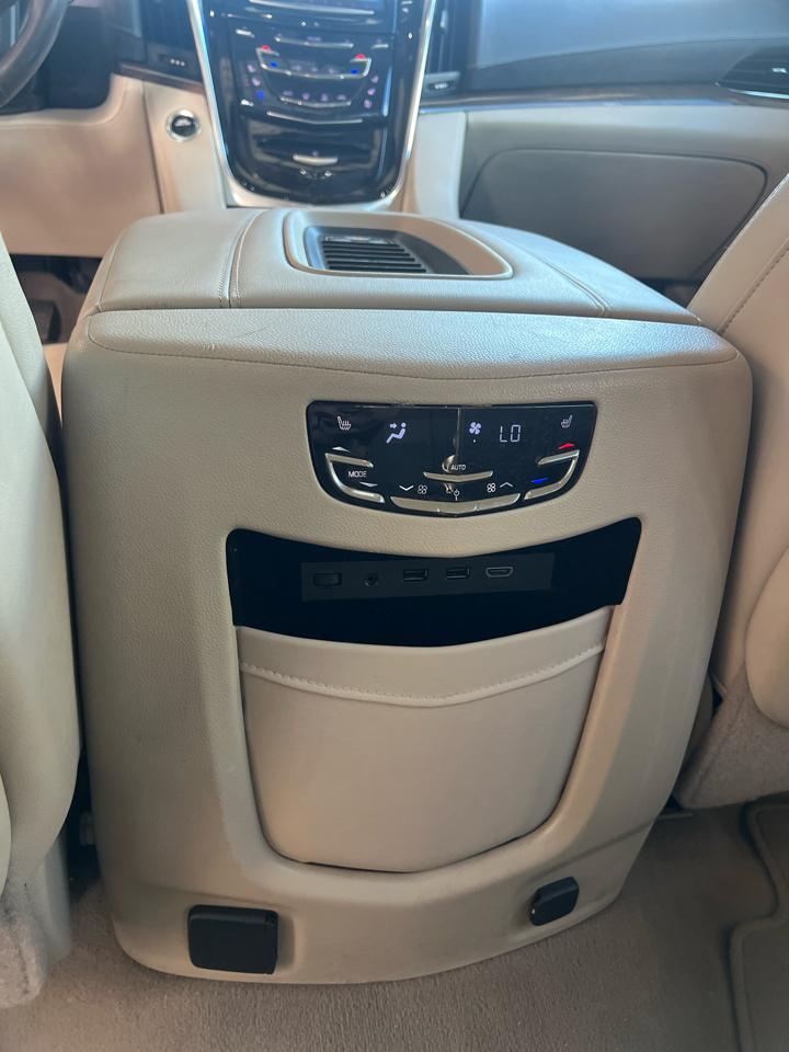 Cadillac Escalade  2018